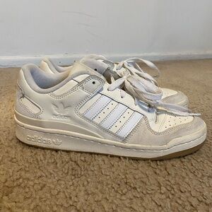 Lightly loved Adidas Forum Low Shoes